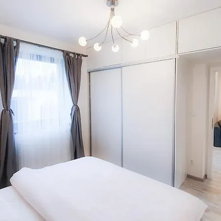 Apartment Mumlava 1 *